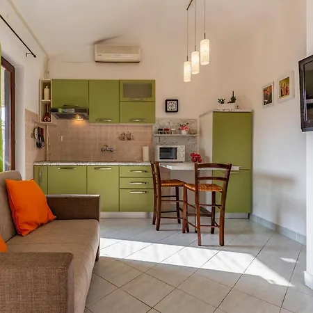Awesome In With Kitchen Апартаменты *