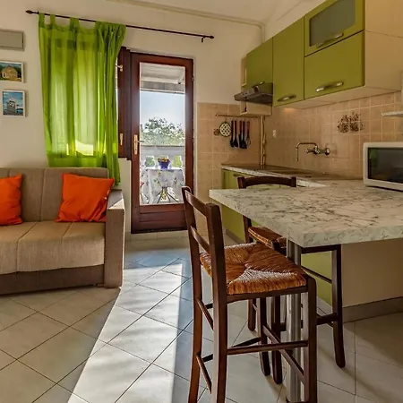 Awesome In With Kitchen Апартаменты *