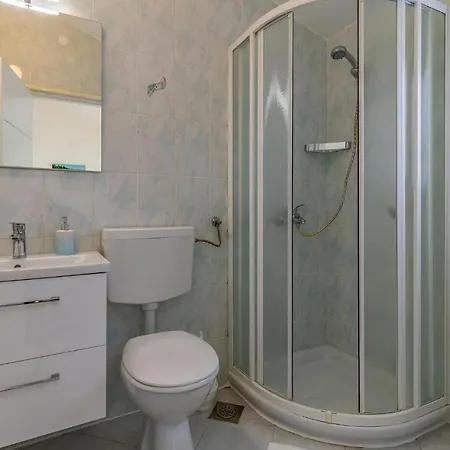 Awesome In With Kitchen Медулин